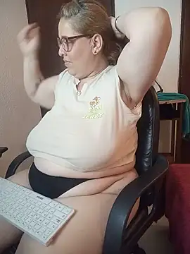 Chat XXX en directo de Kataleyamilf69_