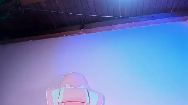 Chat +18 de LucyRosse ao vivo