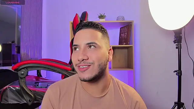 Webkamerová show Axel_grey_