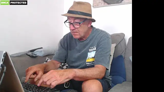 XXX chat uživo modela bluedae1