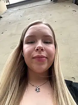 دردشة Liza_risky الجنسية المباشرة
