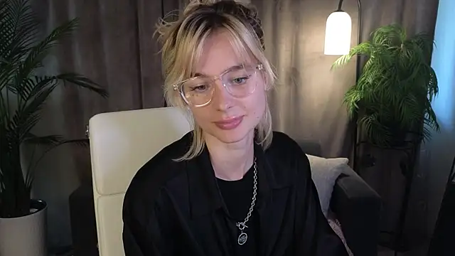 Chat XXX en directo de NoraMoreau