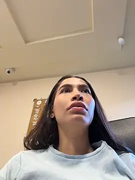 JuliaaVega XXX чат на живо