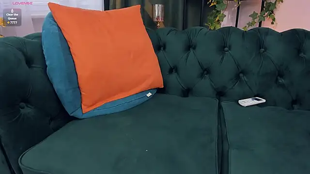 InesPiek – Naživo XXX chat