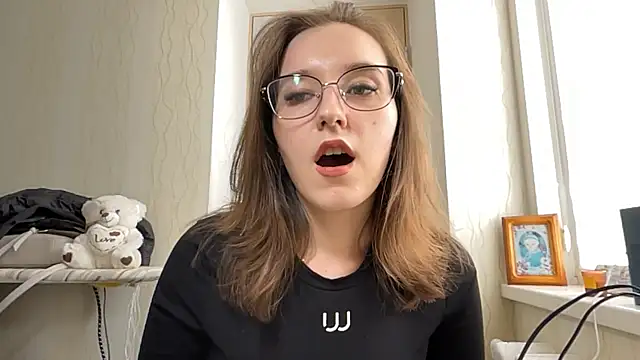 צ'אט XXX בשידור חי של Mia_labs