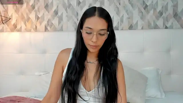 Chatroom XXX en direct de Roseaurora