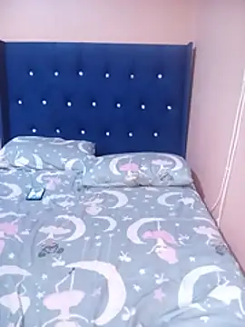 Chatroom XXX en direct de Luciouslips00