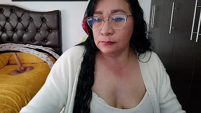 Grace_mature_milf live XXX chat