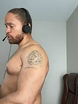 Fathero1time élő XXX-chatje