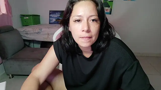 Chatroom XXX en direct de MommyMiaWs