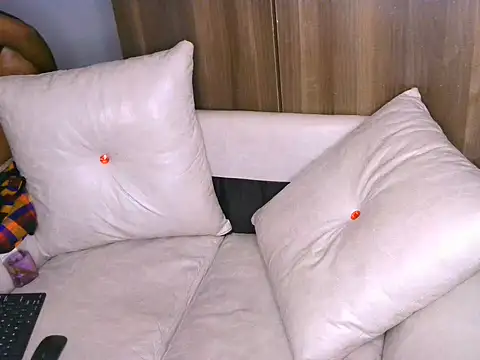 Bustycece Adlı Modelin Canlı XXX Sohbeti