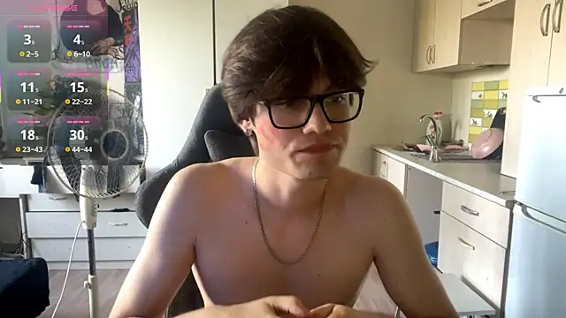 Онлайн чат XXX JadeNoiiir