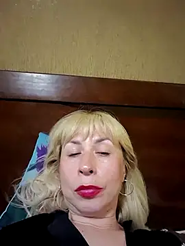 SelinaLovqx Adlı Modelin Canlı XXX Sohbeti