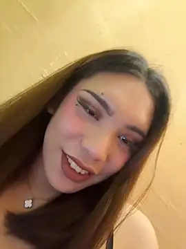 SideChick_Bunny Adlı Modelin Canlı XXX Sohbeti