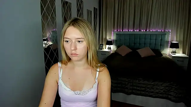 Chat XXX en directo de RosaTiny