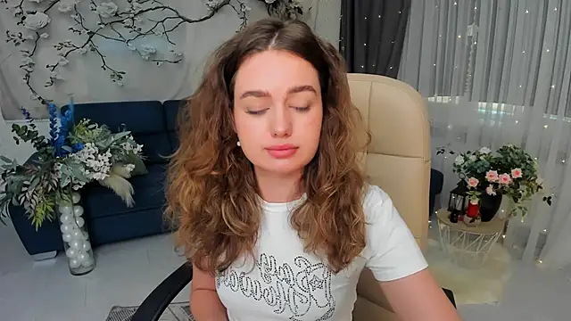 MiracleCurly's Live XXX Chat