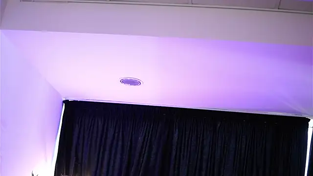 צ'אט XXX בשידור חי של Aisha_Bee