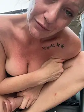 TheSweetestSlut XXX чат на живо