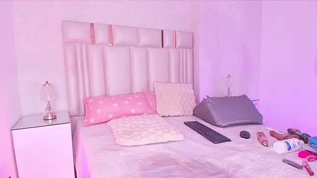 mia_velvett_: онлайн-секс-чат