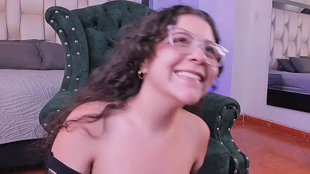 Chat XXX ao vivo de LilithBloom7