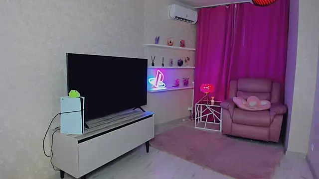 AlluringAriel Adlı Modelin Canlı XXX Sohbeti