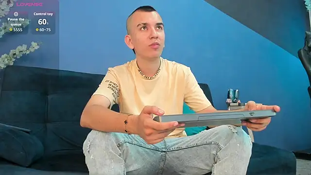 دردشة Rowan_Cley الجنسية المباشرة