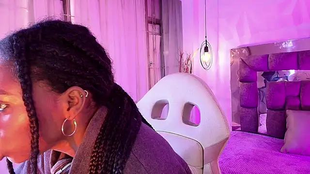 Chatroom XXX en direct de Queen_perla_