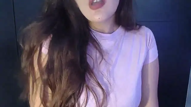 Chat XXX en directo de AdharaLujan