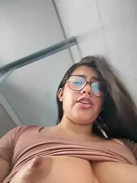 Saracalderon's Live XXX Chat
