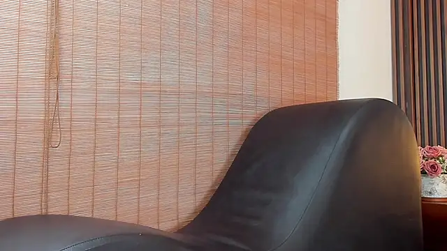 Kasandra_Leon 现场XXX聊天