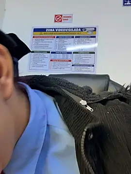 XXX chat uživo modela Megan-01-