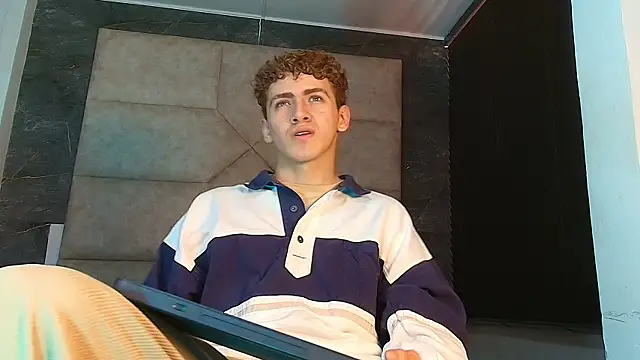 Tyler_Mcrey Live XXX-Chat