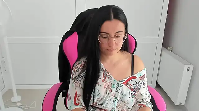 ChloeVibee's Live XXX Chat