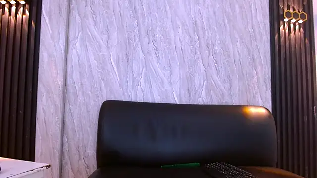XXX chat uživo modela Kevin_Brooks1