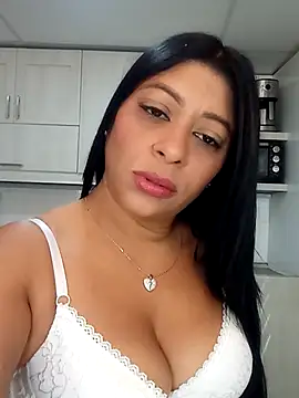 Lashmy111's Live XXX Chat