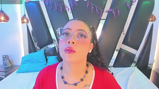 Chat +18 de antonelllepiercee ao vivo