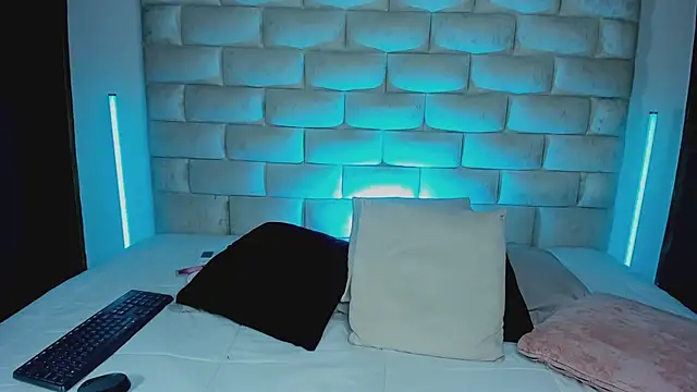 Živý XXX chat HollyGrey_