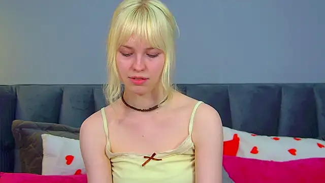 HannahHollis élő XXX-chatje