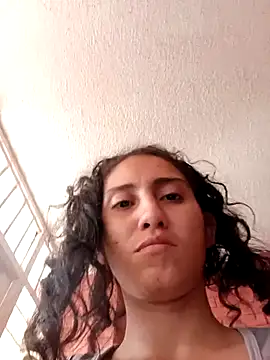 دردشة valeriaswang_Lucas الجنسية المباشرة