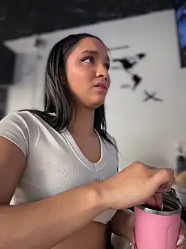 Chat +18 de Isabella-Teen ao vivo