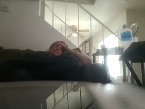 yourMasterisBored's Live XXX Chat