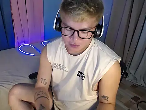 Fuckboii_intown webkamerás műsora