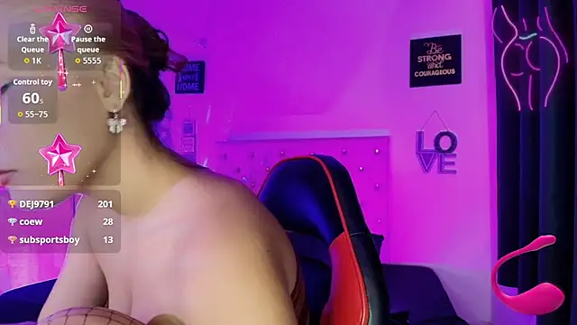 naomifire_'s Live XXX Chat
