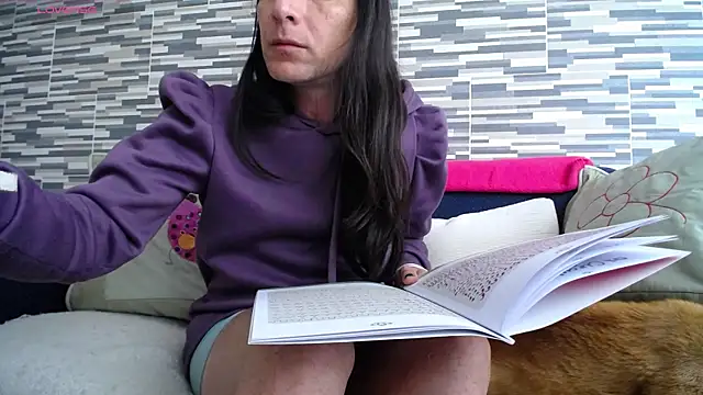 Chatroom XXX en direct de VioletaGomez_Co