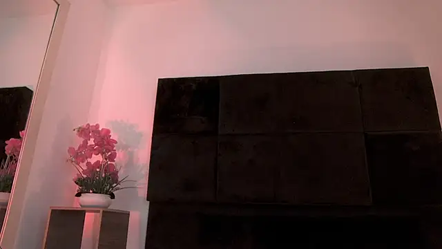 دردشة EmmaBeel الجنسية المباشرة