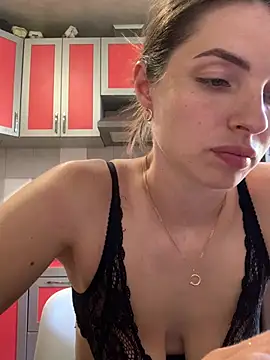 SeducingYoghourt Adlı Modelin Canlı XXX Sohbeti