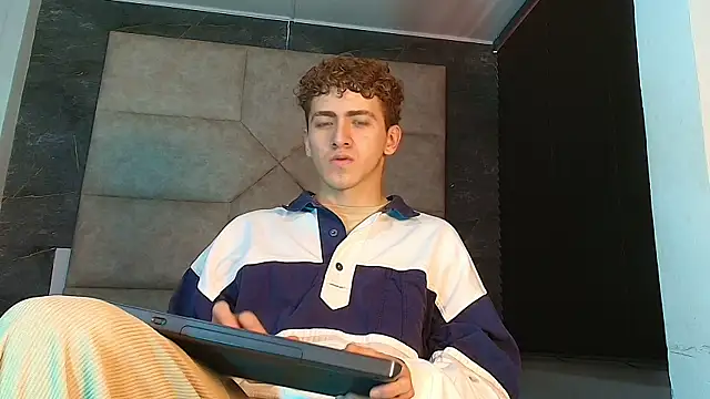 Tyler_Mcrey Chat XXX live