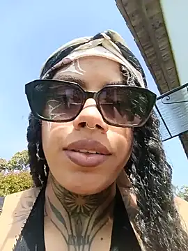 Canela_Osada_ Chat XXX in diretta