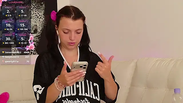 Minnie_mouse_18のライブXXXチャット