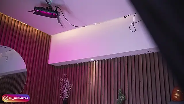 MiaTorres4 라이브 XXX 채팅